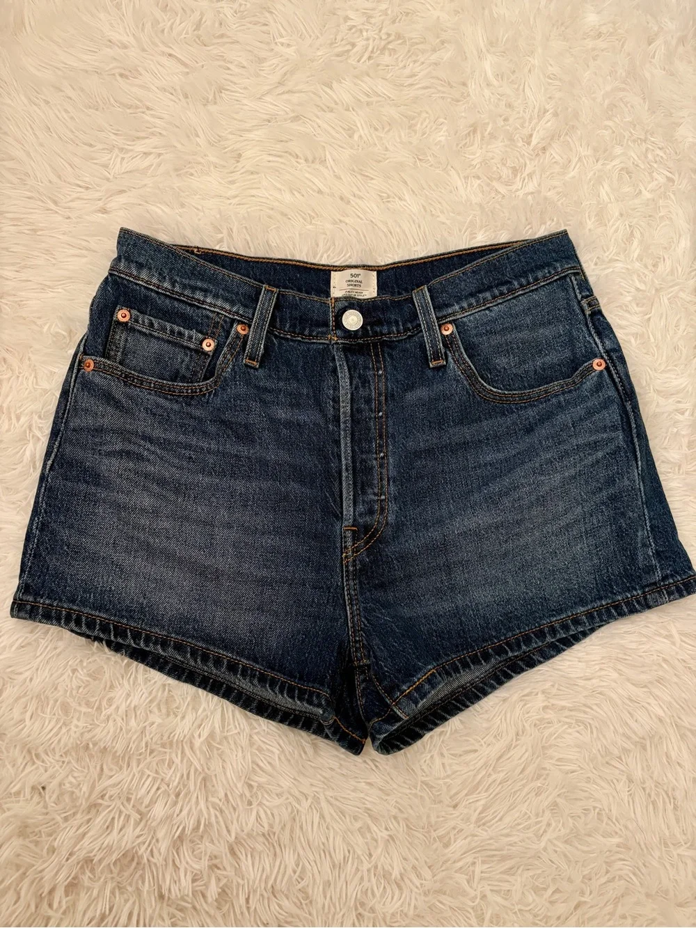 Levi’s Classic 501 Dark Wash Denim Shorts - Women W29